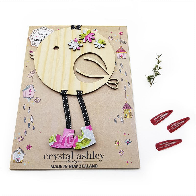 Adorable Hair Clip Tidy crafted from eco-friendly pine, perfect for organizing hair accessories in your child's room.