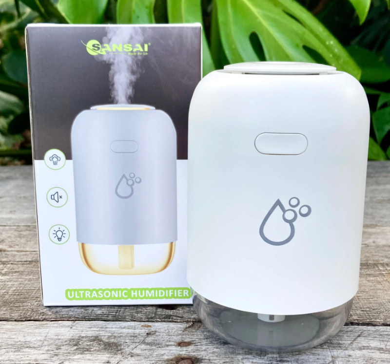 Compact 260ml portable humidifier with color-changing LED lights for enhanced air quality and soothing ambiance.