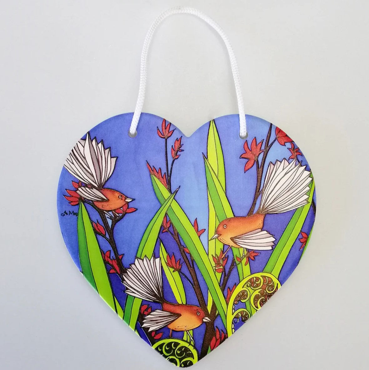 3D ceramic heart wall hanging featuring Fantails, symbolizing New Zealand wildlife, perfect for home decor.