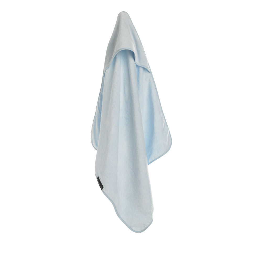 Soft, absorbent blue baby hooded towel, perfect for keeping newborns cozy and dry after bath time. Ideal gift for nurseries.