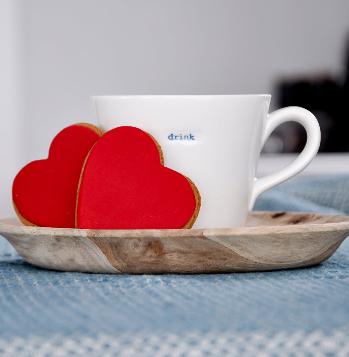 Molly Woppy Ginger Heart Twin Pack featuring heart-shaped ginger cookies with red icing, perfect for romantic gifts.