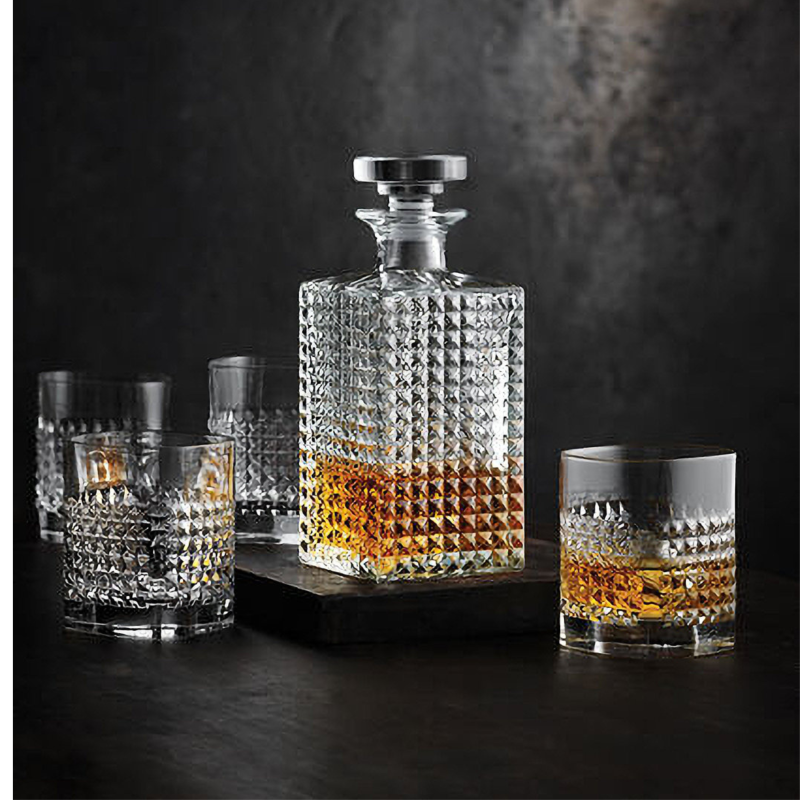 Elegant whisky set from Italy featuring a 750ml decanter and 4 cut-glass tumblers, ideal for gifting and personal enjoyment.