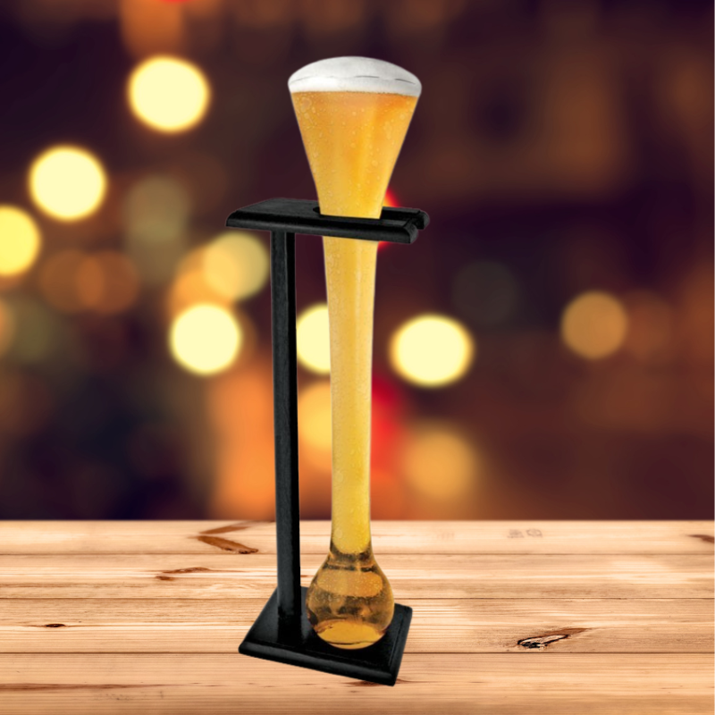 1.5L yard glass on a stand, perfect for parties, holding ice-cold drinks in a sleek design for easy sipping and socializing.