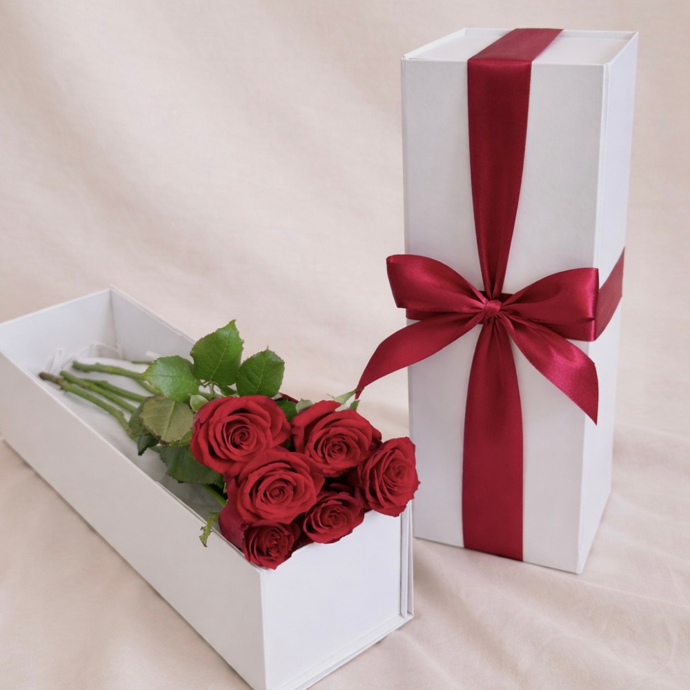 A Dozen Roses Box Half-Dozen Red Rose Box - Pre Order for Valentine's Day – WishBox