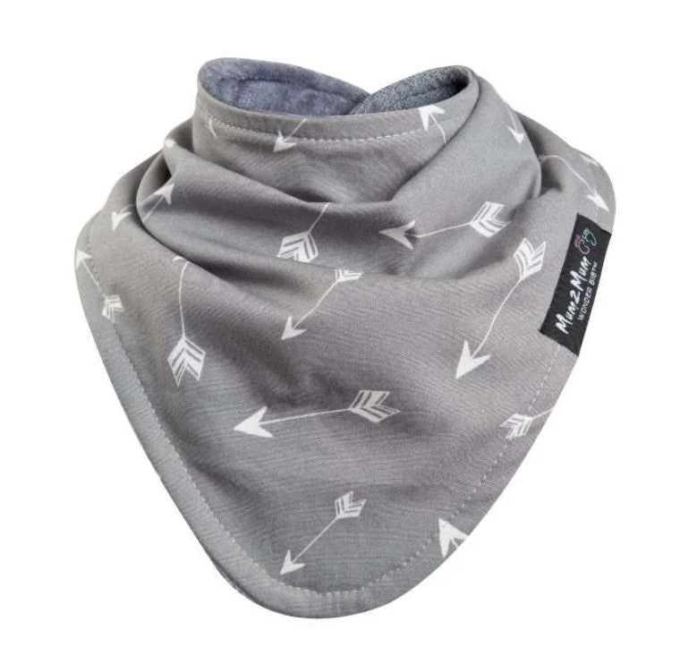 Reversible Baby WonderBib in grey arrows, featuring waterproof layer and soft cotton; stylish, practical gift for babies.